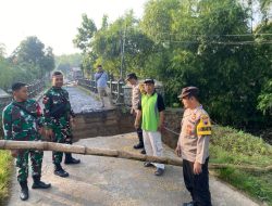 Jembatan di Desa Pelemgede Pati Ambrol Akibat Dilewati Truk Over Kapasitas