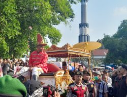 Protes Kenaikan PBB, Warga Soraki Bupati dalam Kirab Hari Jadi Pati