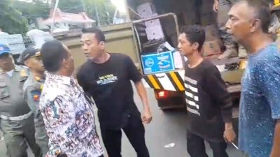 Hasil Donasi Aksi Tolak PBB Disita, Massa Ricuh hingga Geruduk Kantor Satpol PP Pati