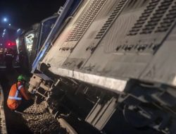 Imbas KA Anjlok di Subang, Perjalanan Tujuh Kereta Semarang–Jakarta Dibatalkan