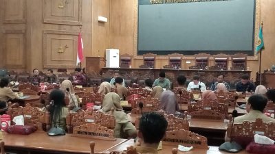 Audiensi dengan DPRD, Honorer Non Database Pati Harap Tak Diputus Kontrak Desember 2025